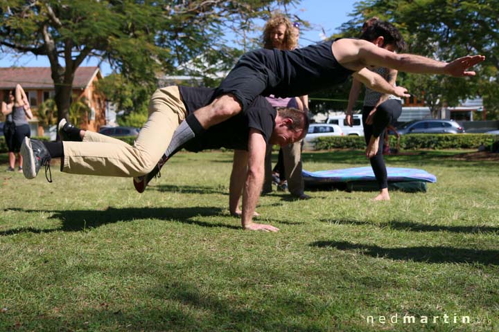 The Great Acro Exchange Part 6 – Brisbane: New Farm Park